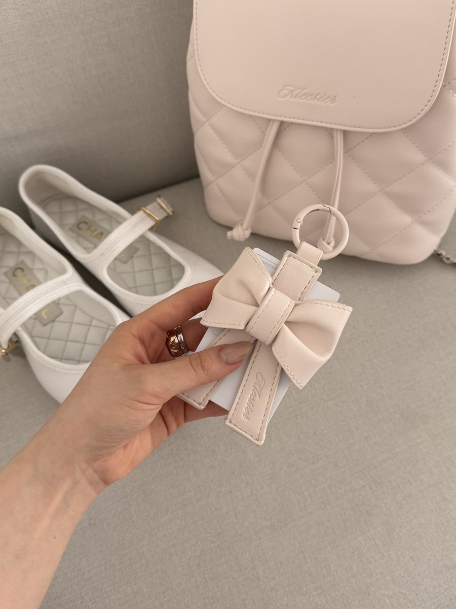 kleesierjp's tweet photo. #KLEESIER  #プレゼント #フォローRTキャンペーン 🎀

フォロー＆RTで、抽選でプレゼントいたします🫧

🫧プレゼント内容
Bunny ribbon card holder, Baby Pink （2名様） https://t.co/VuHTHYb4jt