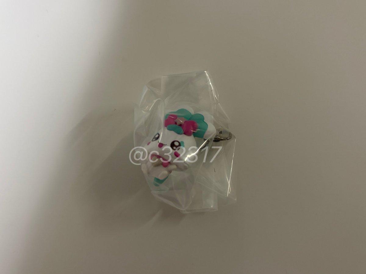 c32317's tweet photo. 【交換】ぷちきゅあ　めじるしアクセサリー 2

譲　シプレ(写真参照)
求　コメコメ　ニコ　大福　のいずれか

郵送のみ
FF外からでも気軽にお声掛けください。 https://t.co/oyxpeHQddG