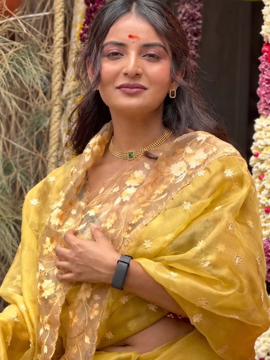 JustMyIdeas3's tweet photo. Ananya nagalla 💛🥰 https://t.co/TuCkShsPnY