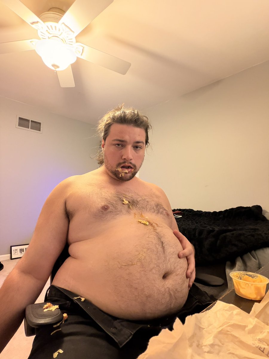 Dad_Bod_Thicc's tweet photo. Before / After 🌮🌮🌮🌮🌮🌮🌮 https://t.co/2WQO1Zz6Xt
