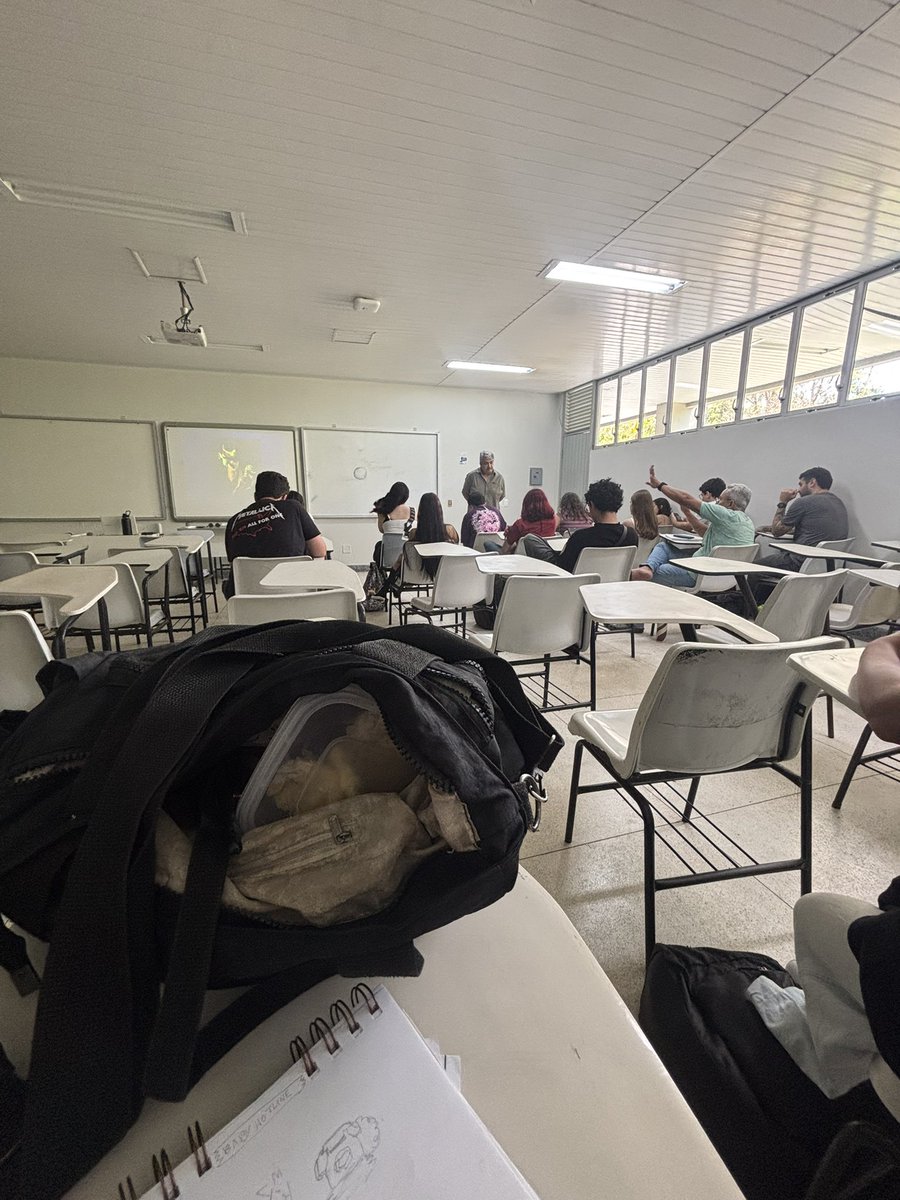 ev_gmr's tweet photo. Tenho 19 anos.
Consegui ir a semana toda pra faculdade.
Sem pais ricos.
Sem sorte.
Eu estabeleci uma meta e alcancei. https://t.co/u4k4QnoFHB