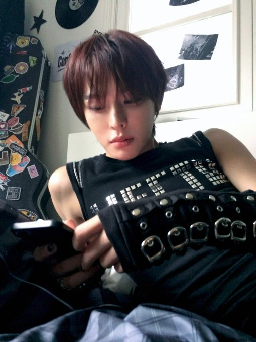 rubys2riku's tweet photo. 섹시락스타 https://t.co/6EWOdiLtbz