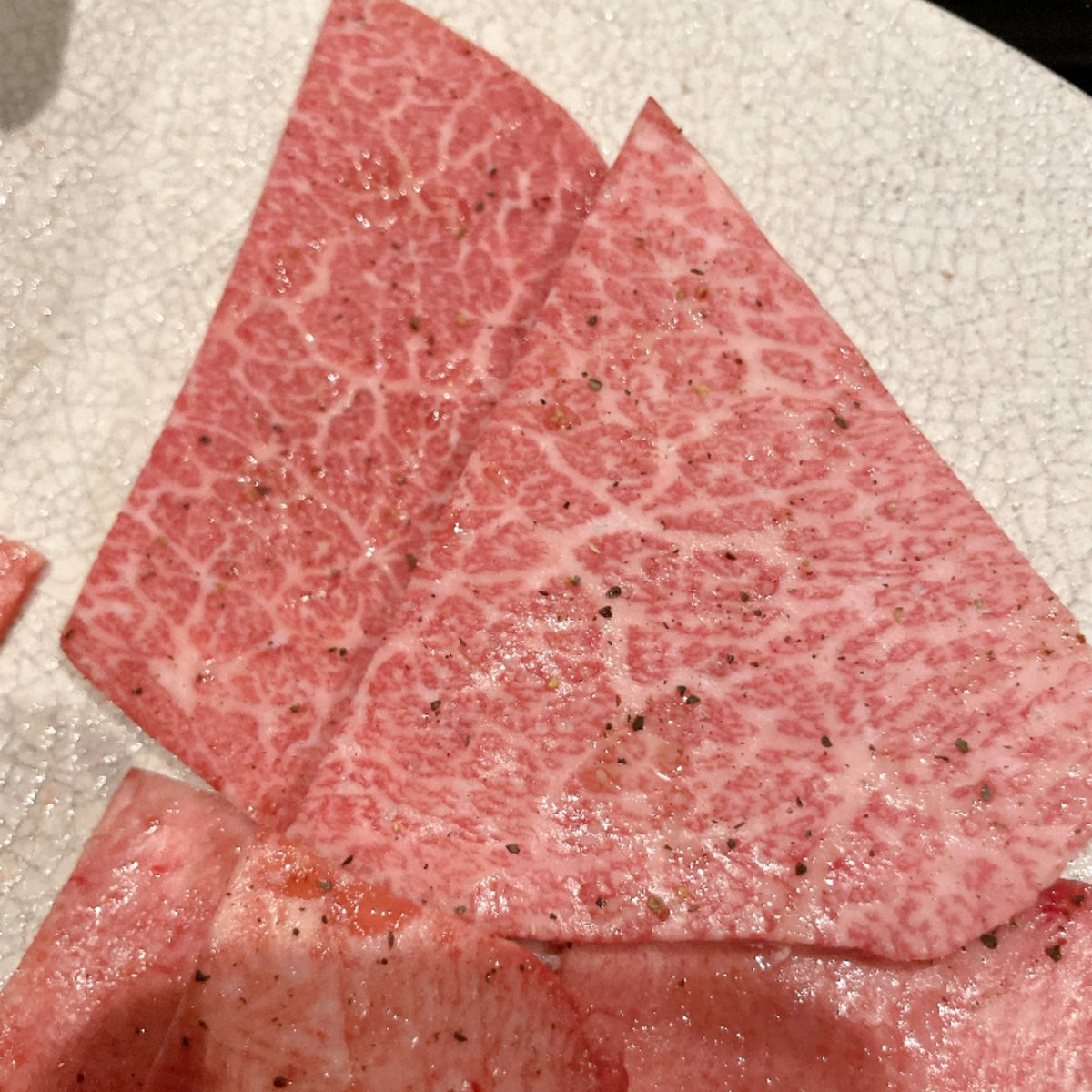 natsucali's tweet photo. ？？？「大変長らくお待たせしました。本日の焼肉です。」 https://t.co/8Bpa0fC9ks