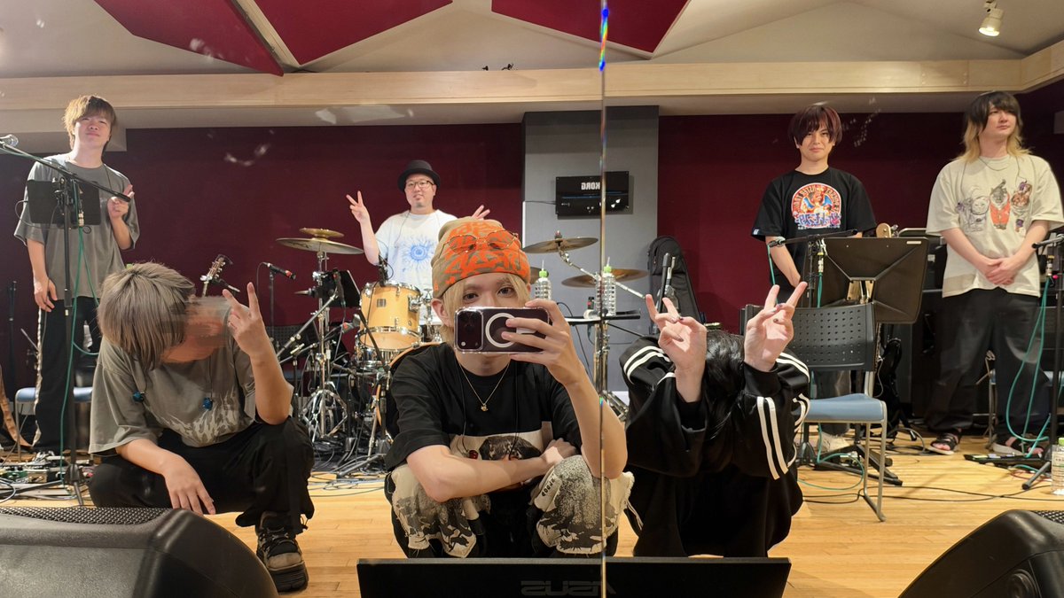 ageyukibu_info's tweet photo. つもあつリハ終了〜🥀❄️🐈

新しい楽曲から懐かしい楽曲まで盛りだくさんのセットリスト✊🏻✨
当日お楽しみにー！！

次回のゲネも頑張ります❗️ https://t.co/p1sD89DqVN