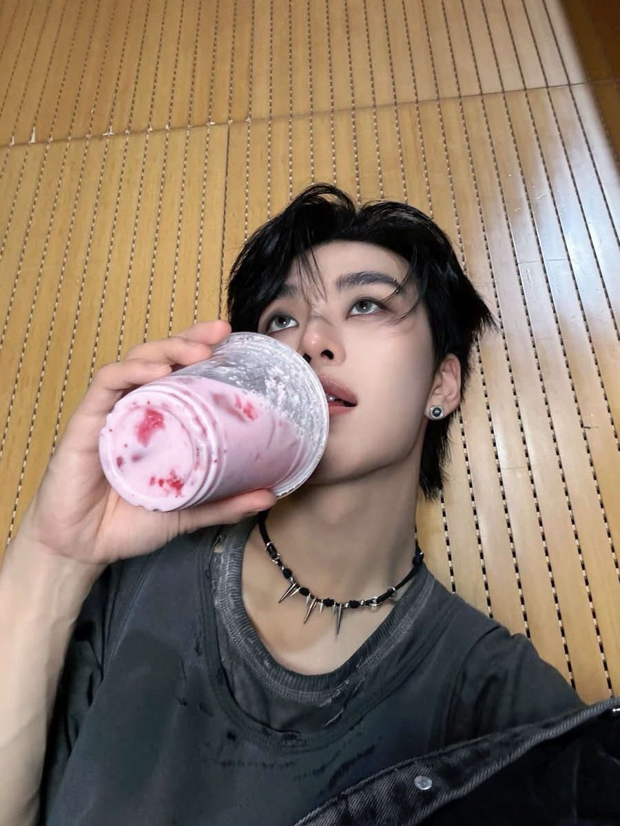 xinlngxin's tweet photo. na i picko pozdrawiamy serdecznie miłego dnia kochani ;3 https://t.co/bwvUbQZMee