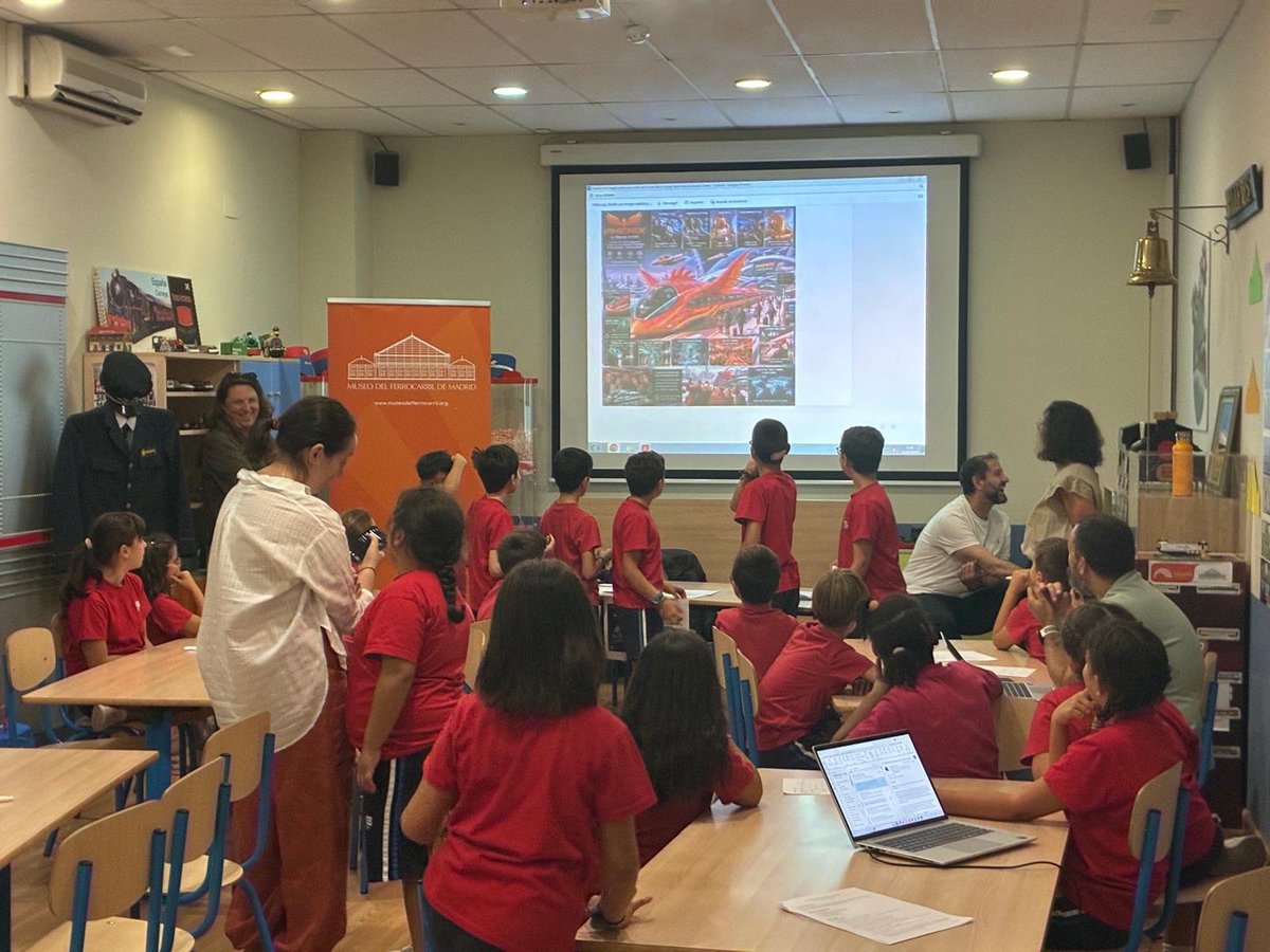 ffe_es's tweet photo. Los más pequeños ya están disfrutando de las actividades de la #NocheDelosINvestigadores en el @M_Ferrocarril  👇

De la mano de investigadores/as de SIEMENS Mobility, descubren algunos de los principios que hacen posible la movilidad sostenible del futuro y se ponen en la piel de las personas que diseñan y desarrollan soluciones para mejorar el transporte. 👏