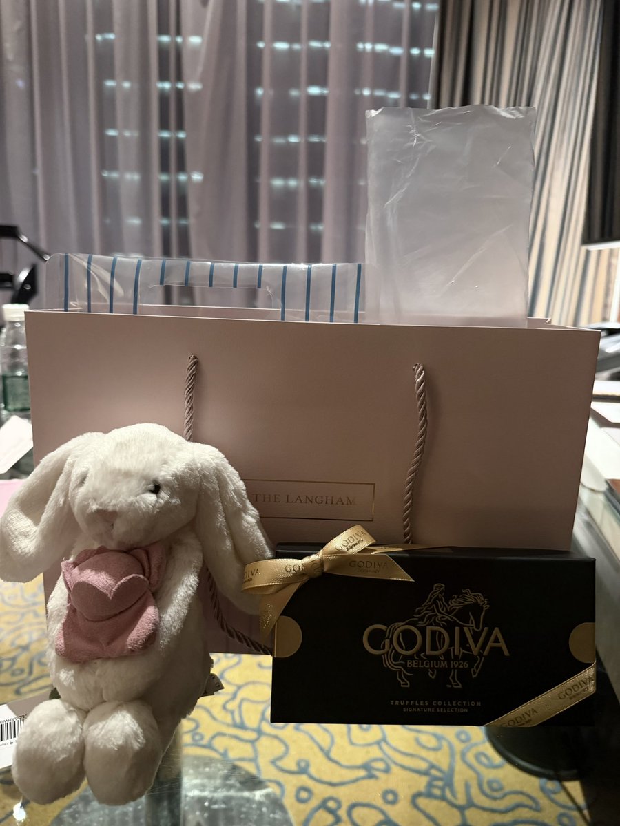 Mianwgk's tweet photo. 好吃的巧克力🍫 https://t.co/mUJjVr9tkq