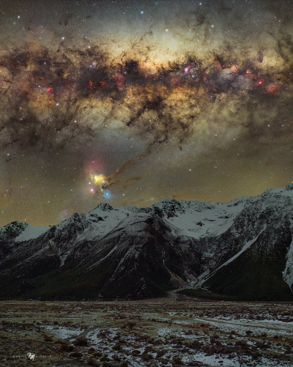 astrooalert's tweet photo. Milky way setting above Rohan 🌌 https://t.co/dXD4e0M5lT