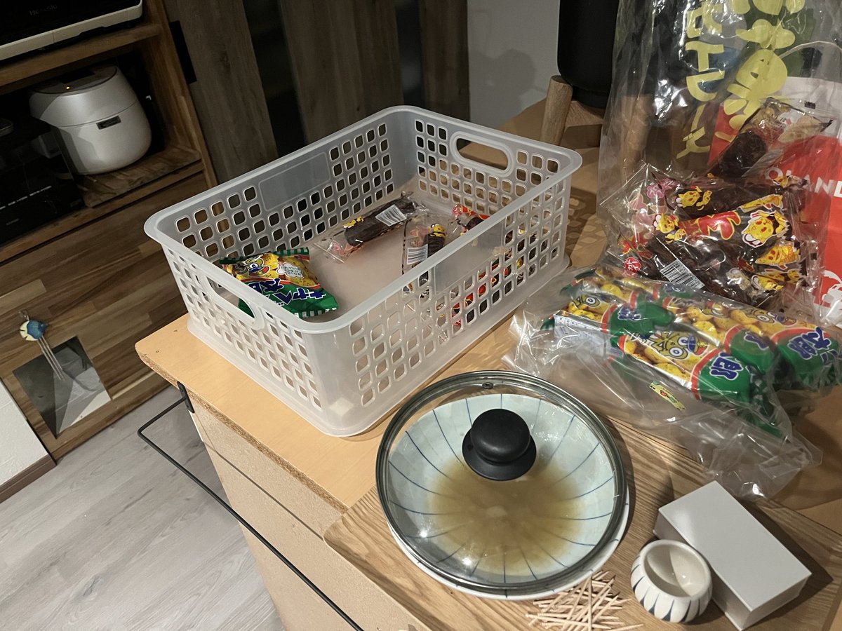 yocchi_mie's tweet photo. 芋だけ売れやがった🤣

子供居ないのに麩菓子どうすんねん😵‍💫 https://t.co/7yDvixnKdR
