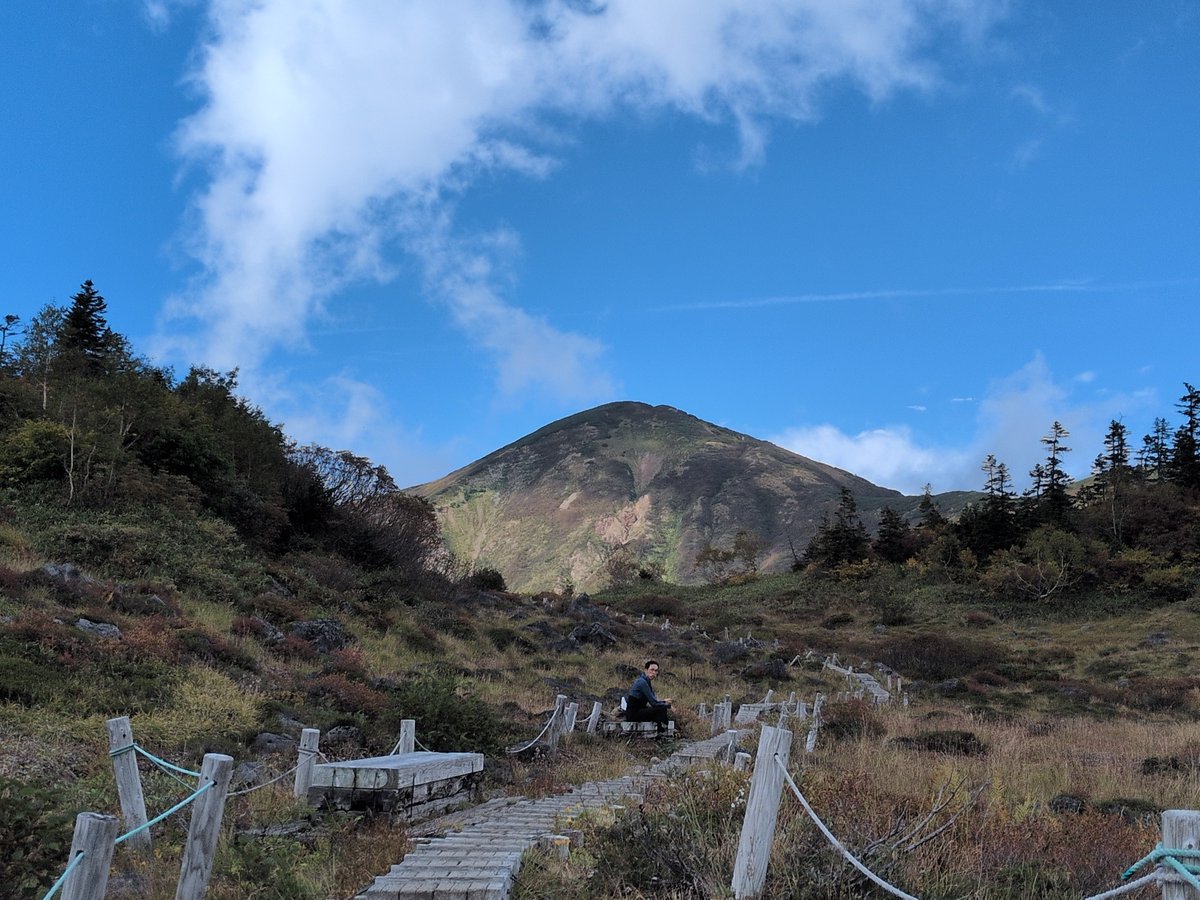 torico_roll3's tweet photo. 燕温泉起点で妙高山〜火打山ピストンで累積3000mの急登トレ。

信越五岳100マイルで過酷な暴風雨と泥濘に晒された選手の皆様!

北信五岳が快晴であれば、アルプスのようなダイナミックな景色の中、里山ではなかなかない長い急登も味わえ、山の温泉で湯治できる素晴らしい山域なんです!天気良い時是非!! https://t.co/KplNtrQZTD