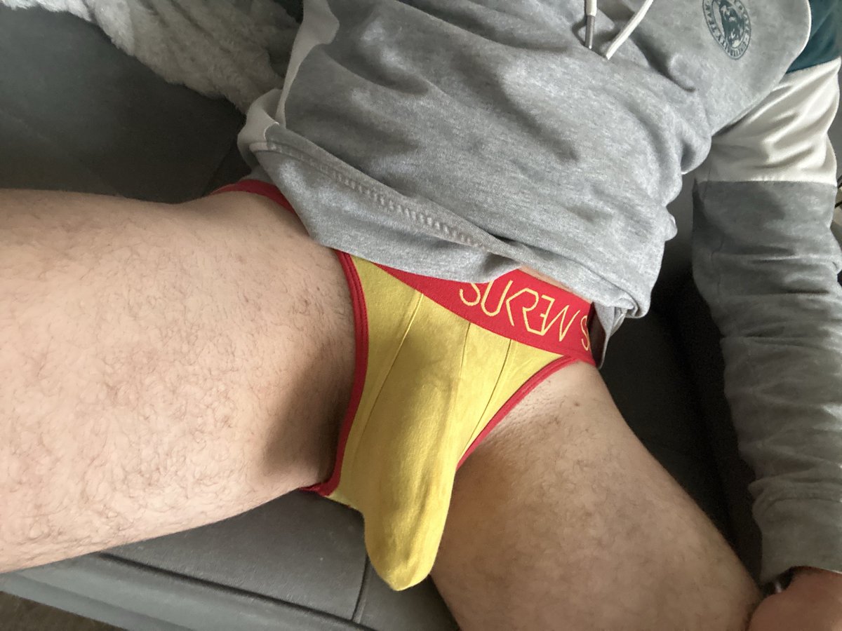 ChavLadYorks's tweet photo. Feeling the horn today lads
#gaychav #jockstrap #gayscally #gayuk
#goyyorkshire #bulge #hung https://t.co/e3Y5QVJKas