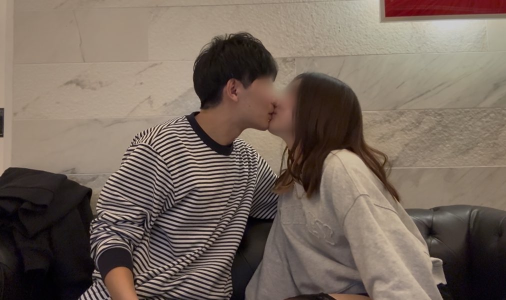 mrw0_3's tweet photo. 自分の嫁が他人にﾒﾛついて
キスしてる姿
正直それだけでもｷますね。
極力ﾓｻﾞｲｸは薄くしたので
雰囲気だけでも感じて欲しい… https://t.co/WoRTKCuxQd