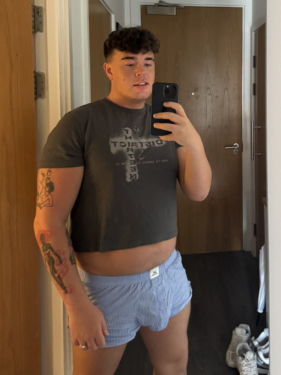 twunkletoes1's tweet photo. The goatee is finally coming back so I will post this to commemorate my short time being baby faced https://t.co/4g0fiXqajz