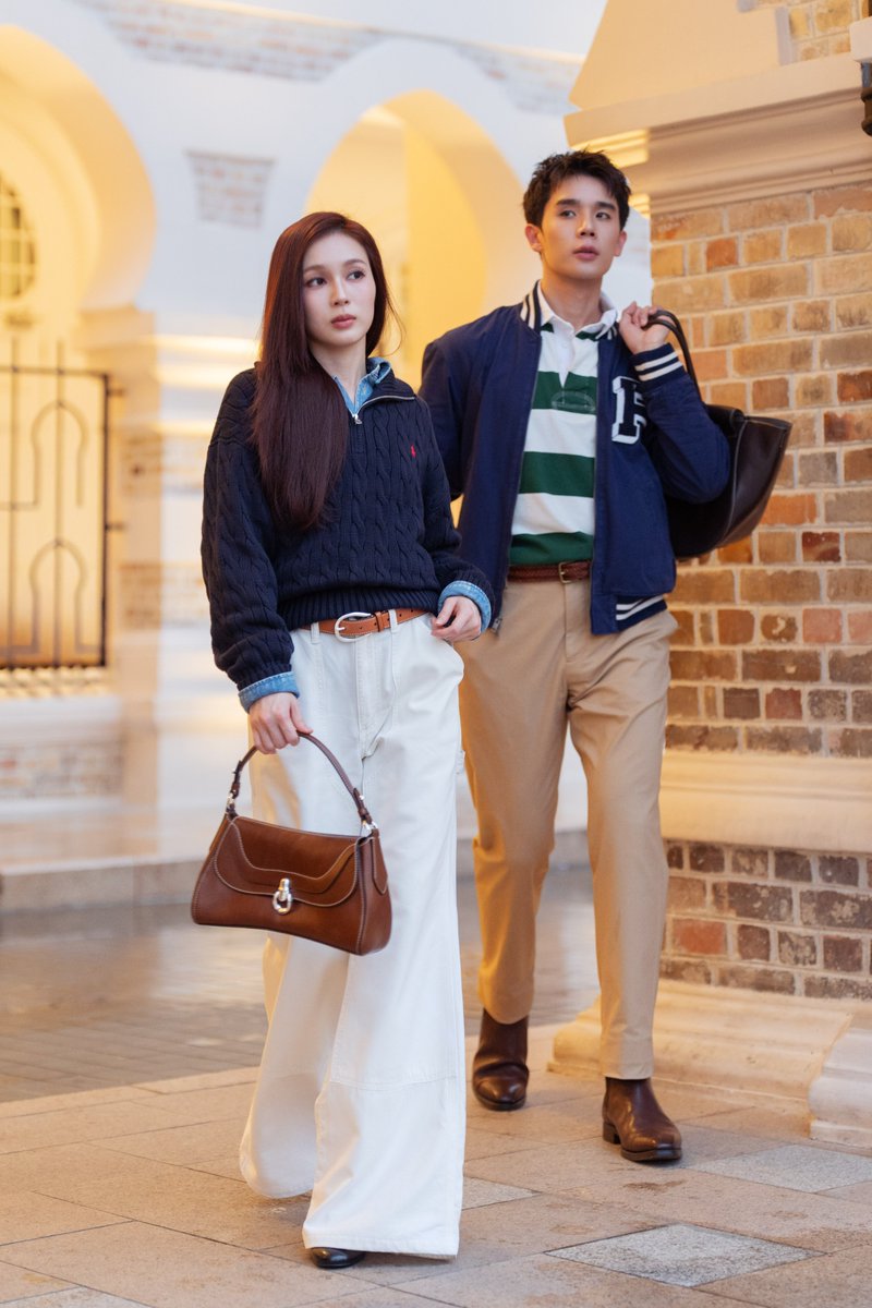 mintmag_th's tweet photo. จอสระอึ้ง! เสิร์ฟภาพ 'จิมมี่-เลิฟ' ลุคเผยกลิ่นอาย Preppy ที่เชื่อมโยงกับรากฐานของสไตล์อเมริกันอันเป็นเอกลักษณ์ของ Polo Ralph Lauren หลังร่วมเฉลิมฉลองการเปิดตัวช็อปใหม่ของ Ralph Lauren และ Ralph’s Coffee ณ Suria KLCC 💚

#RalphLauren 
#RalphLaurenMY 
#PoloRalphLauren 
#ThePoloBlaze 
#jimmyyjp #loverrukk 
#MintNews