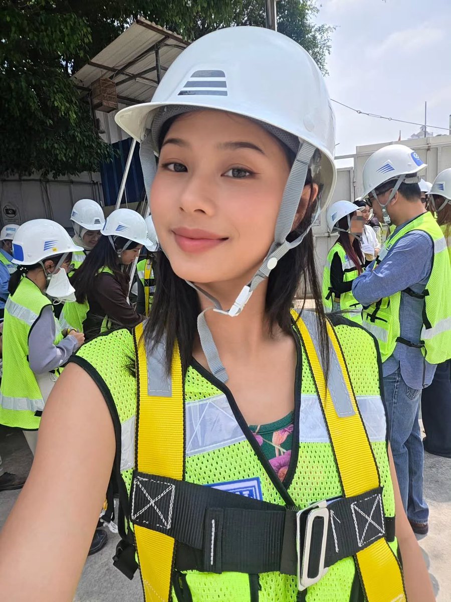 kentutky1's tweet photo. mau punya pacar kaya christy ya allah, janji gak konsonan langit tiap hari 🙏 https://t.co/wYWATQIE1h