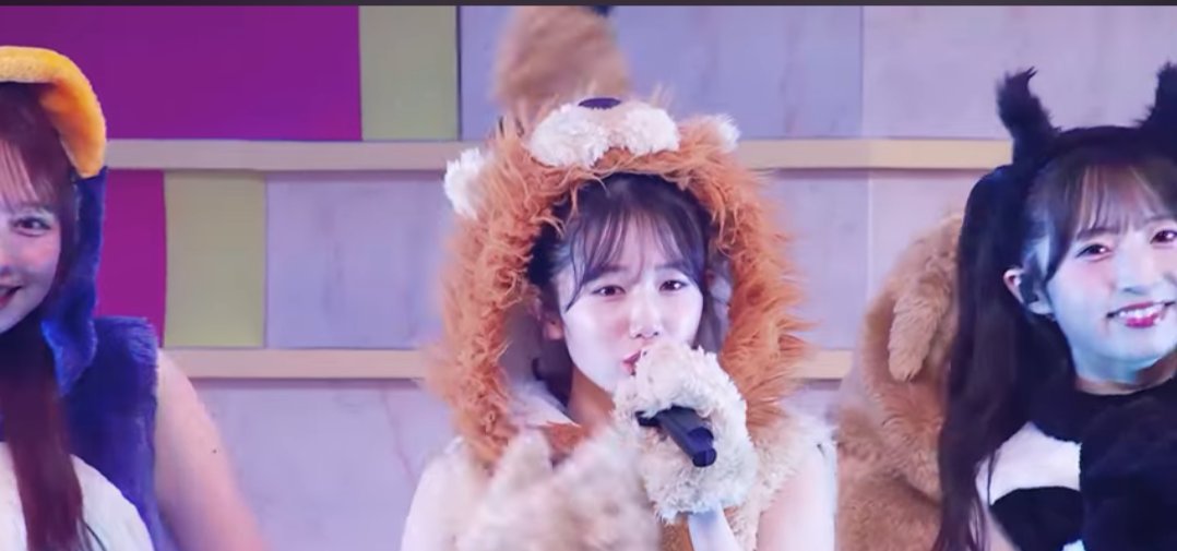 scottie_desune's tweet photo. @yukarin_kappa えれぴょん🐘ポジで見たいです！

リプいただいて雨の動物園の動画、色々見返してたら
過去の🦁になっていたみたいですw https://t.co/9irrPs1aFy