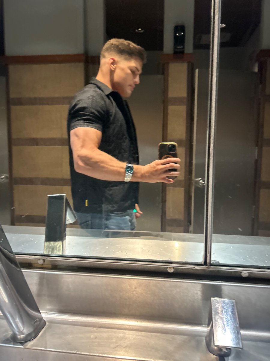 its_jt03's tweet photo. Look great feel great 
#stud #greekguy https://t.co/aang7pshbv
