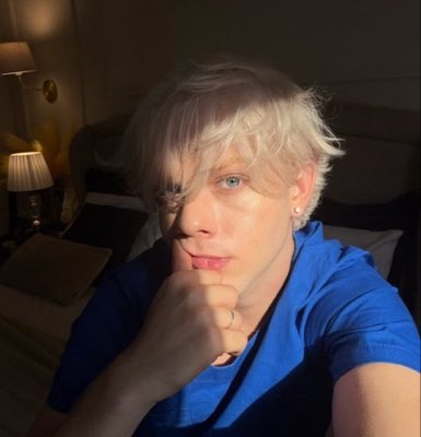 JohnSmithwhol's tweet photo. #NewProfilePic https://t.co/Z8zJQwPlPO