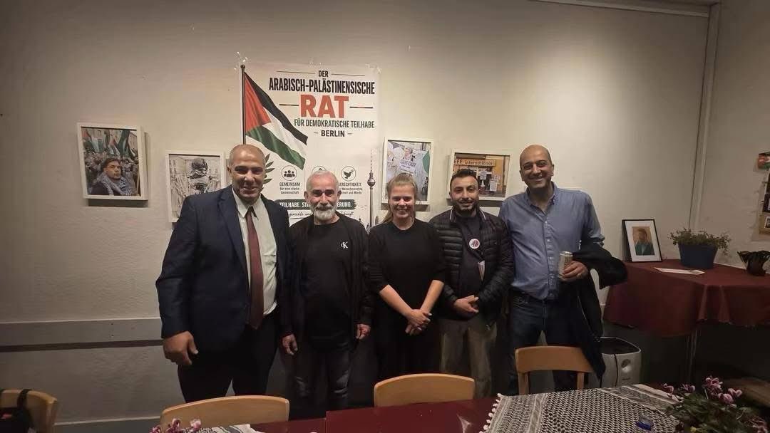 RakMakkabi's tweet photo. Hallo @BfV_Bund, wird diese linke Partei in Berlin jetzt auf die Beobachtungsliste gesetzt – wegen möglicher Verbindungen zur Clan-Kriminalität und zur PFLP, die von der EU als terroristische Organisation eingestuft wird? 
Neue Updates folgen hier, damit alles gebündelt vorliegt. https://t.co/9Qm0xeEW3m
