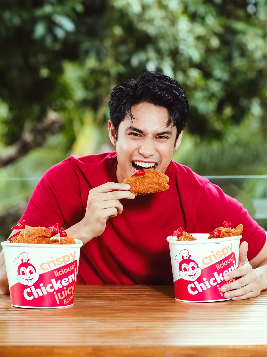 rain042698's tweet photo. Ay bagay! Pwede na to! Thank you #Jollibee 
Pati sa pagkain ng chicken joy may chemistry.

#DonBelle https://t.co/LCn98LobhZ