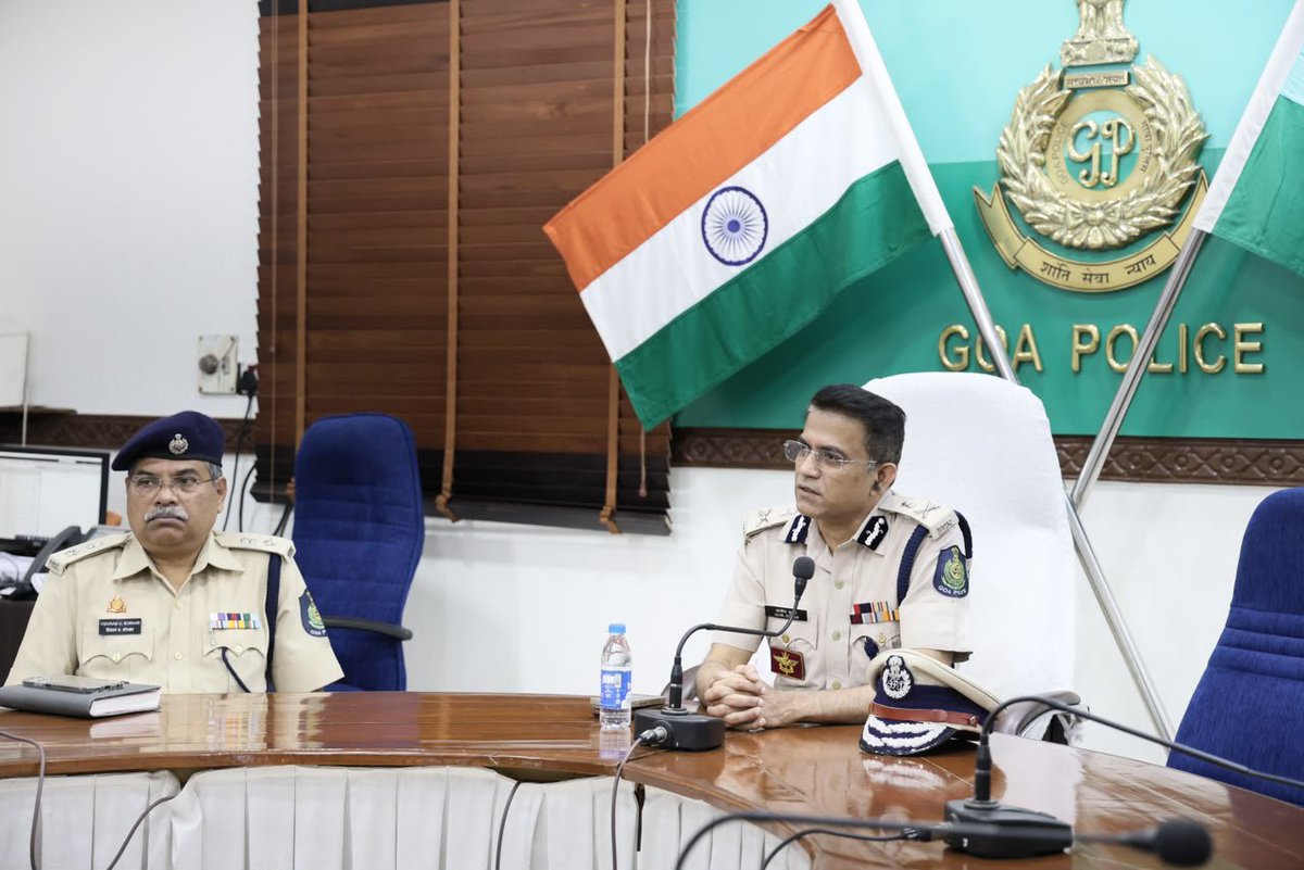 Goa_Police's tweet photo. A constructive interaction with the Director General of Police, Shri Alok Kumar, the newly recruited 17 PSIs who are likely to join training in November 2026, have been briefed on the emerging challenges, evolving responsibilities, and high standards of integrity expected in modern policing.
​Key highlights and takeaways for the newly recruited 17 police officer's.
​Embracing Modern Challenges: Adapting to modern crime trends, cyber threats, and advanced investigation techniques with analytical rigor.
​Service & Community First: Upholding public trust through empathetic, fair, and decisive law enforcement.
​Operational Excellence: Leveraging basic training to build physical endurance, legal expertise, and tactical readiness.
​Wishing the new batch strength, dedication, and complete success as they step forward to serve and protect with honor!