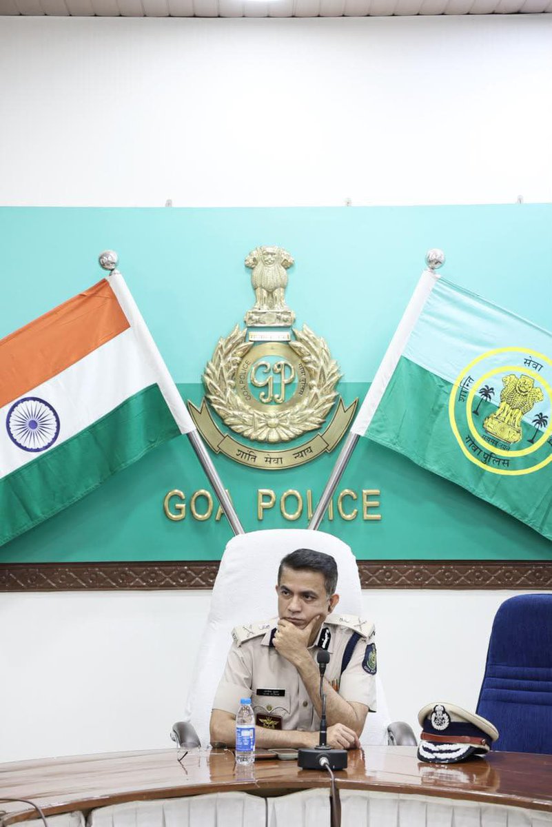 Goa_Police's tweet photo. A constructive interaction with the Director General of Police, Shri Alok Kumar, the newly recruited 17 PSIs who are likely to join training in November 2026, have been briefed on the emerging challenges, evolving responsibilities, and high standards of integrity expected in modern policing.
​Key highlights and takeaways for the newly recruited 17 police officer's.
​Embracing Modern Challenges: Adapting to modern crime trends, cyber threats, and advanced investigation techniques with analytical rigor.
​Service & Community First: Upholding public trust through empathetic, fair, and decisive law enforcement.
​Operational Excellence: Leveraging basic training to build physical endurance, legal expertise, and tactical readiness.
​Wishing the new batch strength, dedication, and complete success as they step forward to serve and protect with honor!