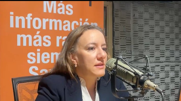 RadioSarandi690's tweet photo. Conflicto en TCP: Exportadores advierten que empresas comenzaron a enviar personal al seguro de paro.

Entrevista en #InformativoSarandí a la presidenta de la Unión de Exportadores del Uruguay, Carmen Porteiro.

https://t.co/o7Agwm8i7C https://t.co/GtLZlinGZO