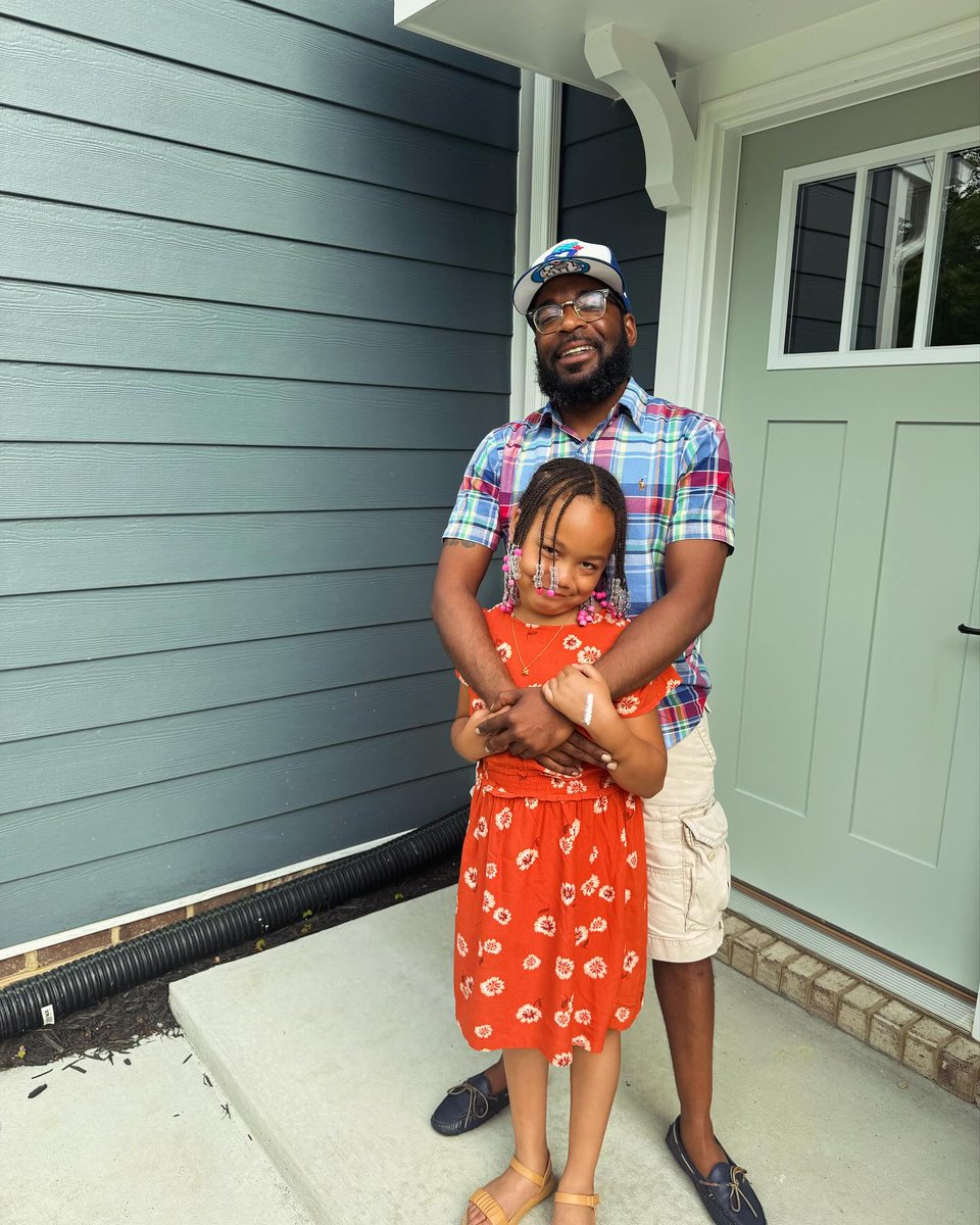 DelindaFref6's tweet photo. Honored to help a father purchase his first home just before Father’s Day. Thank you, EJ, for trusting me. Congratulations, bro—wishing you and baby girl many happy memories in your new home! https://t.co/EH7MjMTLJ4