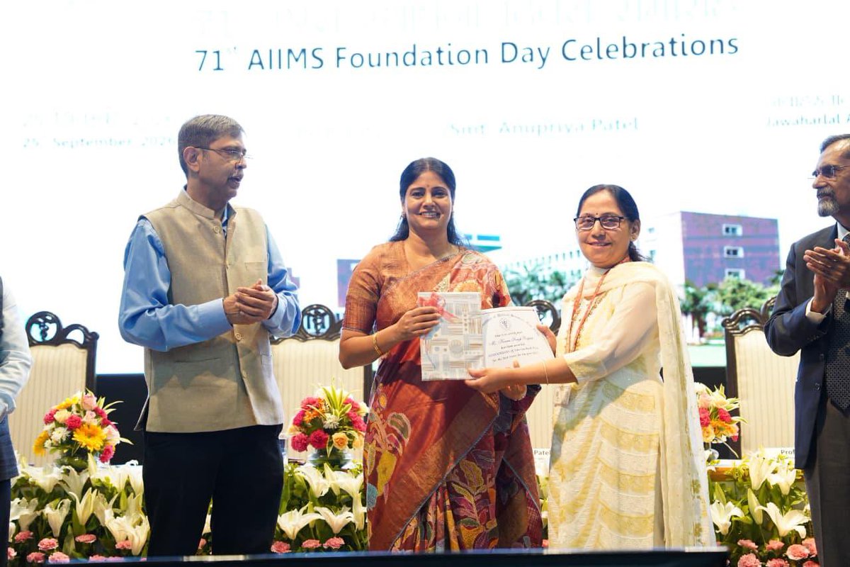 AnupriyaSPatel's tweet photo. इस गौरवपूर्ण अवसर पर AIIMS परिवार के सभी सदस्यों को हार्दिक बधाई और भविष्य के प्रयासों शुभकामनाएँ देती हूँ ।
@narendramodi https://t.co/Oe5wAjxStf