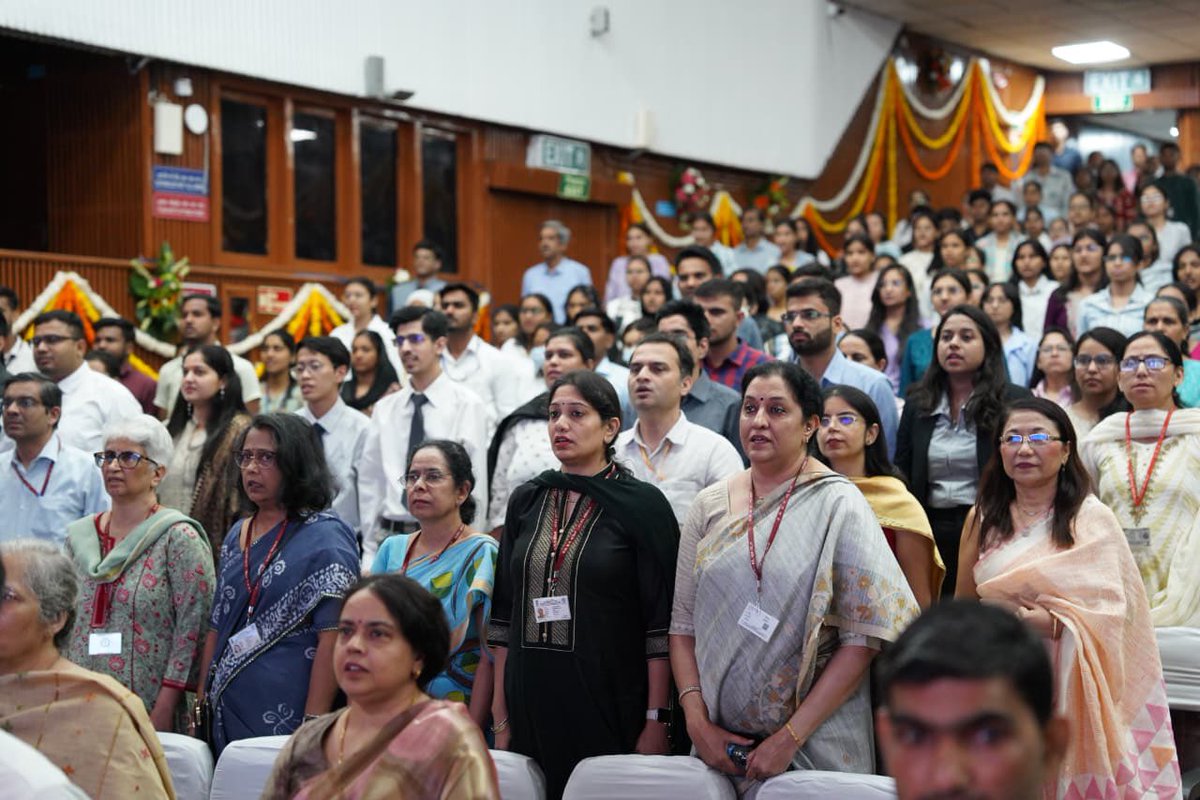 AnupriyaSPatel's tweet photo. इस गौरवपूर्ण अवसर पर AIIMS परिवार के सभी सदस्यों को हार्दिक बधाई और भविष्य के प्रयासों शुभकामनाएँ देती हूँ ।
@narendramodi https://t.co/Oe5wAjxStf