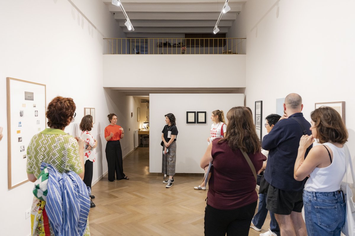 FeriaArco's tweet photo. Los #ARCOGalleryWalks de la #FundaciónARCO también han llegado a Barcelona.

En el marco de @BCNGalleryWknd, estos recorridos guiados invitan a descubrir algunas de las galerías más destacadas de la capital catalana.

📍 Las rutas continúan este sábado
➡️ https://t.co/7k7a21PLYi https://t.co/RjkZ9twxq4