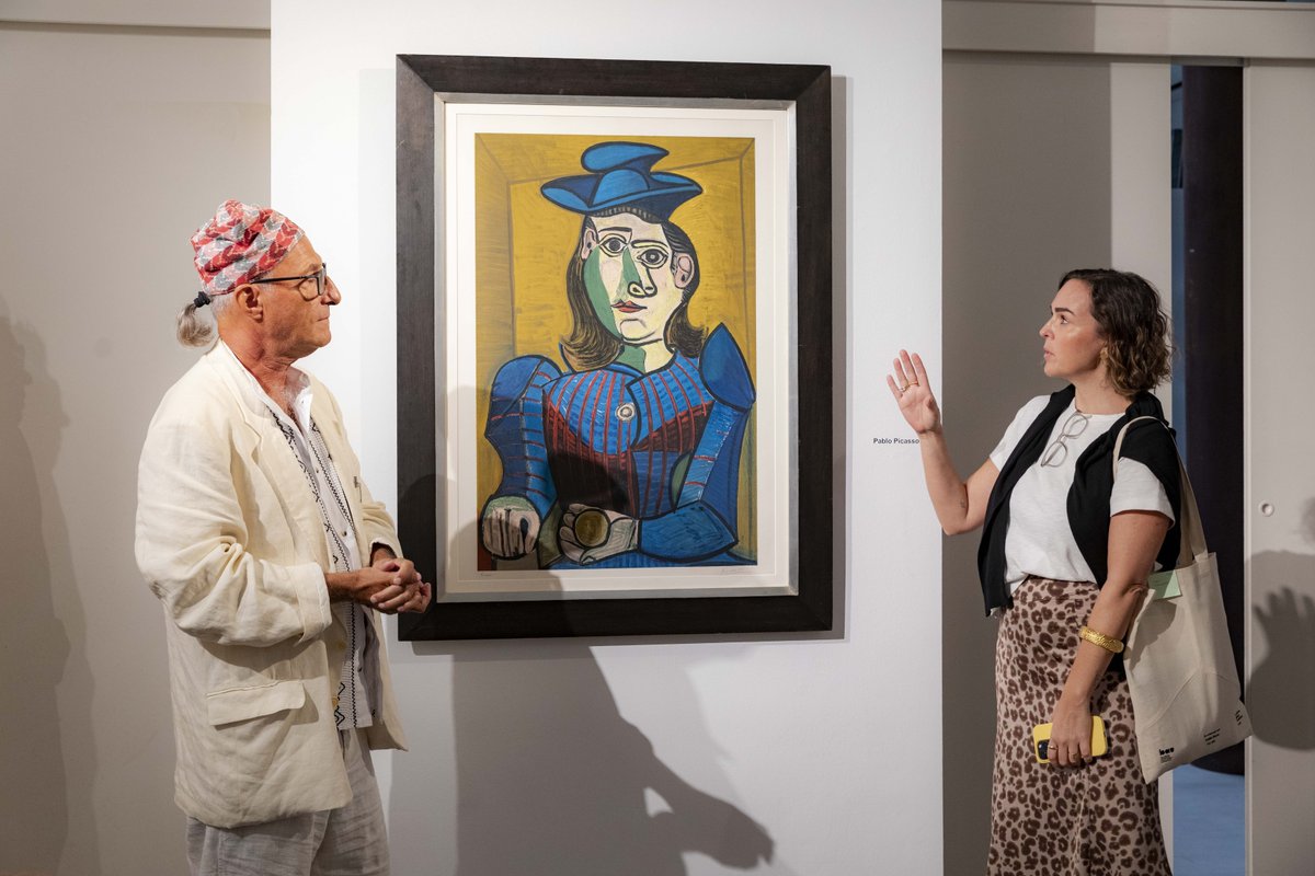 FeriaArco's tweet photo. Los #ARCOGalleryWalks de la #FundaciónARCO también han llegado a Barcelona.

En el marco de @BCNGalleryWknd, estos recorridos guiados invitan a descubrir algunas de las galerías más destacadas de la capital catalana.

📍 Las rutas continúan este sábado
➡️ https://t.co/7k7a21PLYi https://t.co/RjkZ9twxq4