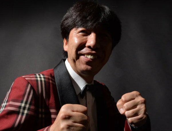 ameararesenbei's tweet photo. 【精神的に限界】
ねづっち「晩飯と掛けまして、
　　　　　　田舎の番犬と解きます」

客『その心はーー？』

ねづっち？「今喋ってんだから喋んなよ」 https://t.co/XovCkW6MhE