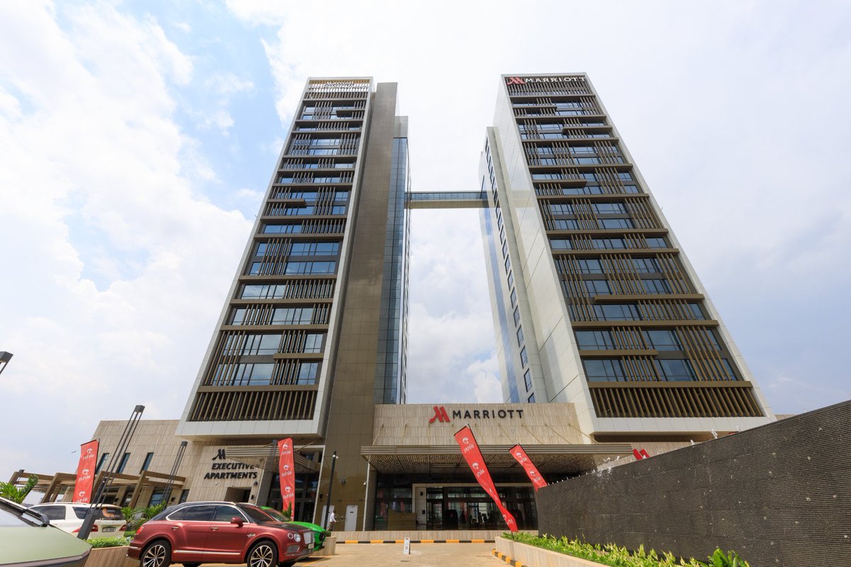 Philemonkats's tweet photo. The Mitsubishi Triton brings you nothing but power, precision and pure attitude,built for those who build, haul, climb and dominate the road.
Come discover your next drive at Marriott Kampala📍
•Entrance is free
#DiscoverYourNextDrive
#MitsubishiTriton
#VictoriaMotorsUganda https://t.co/LyAsx06Pln