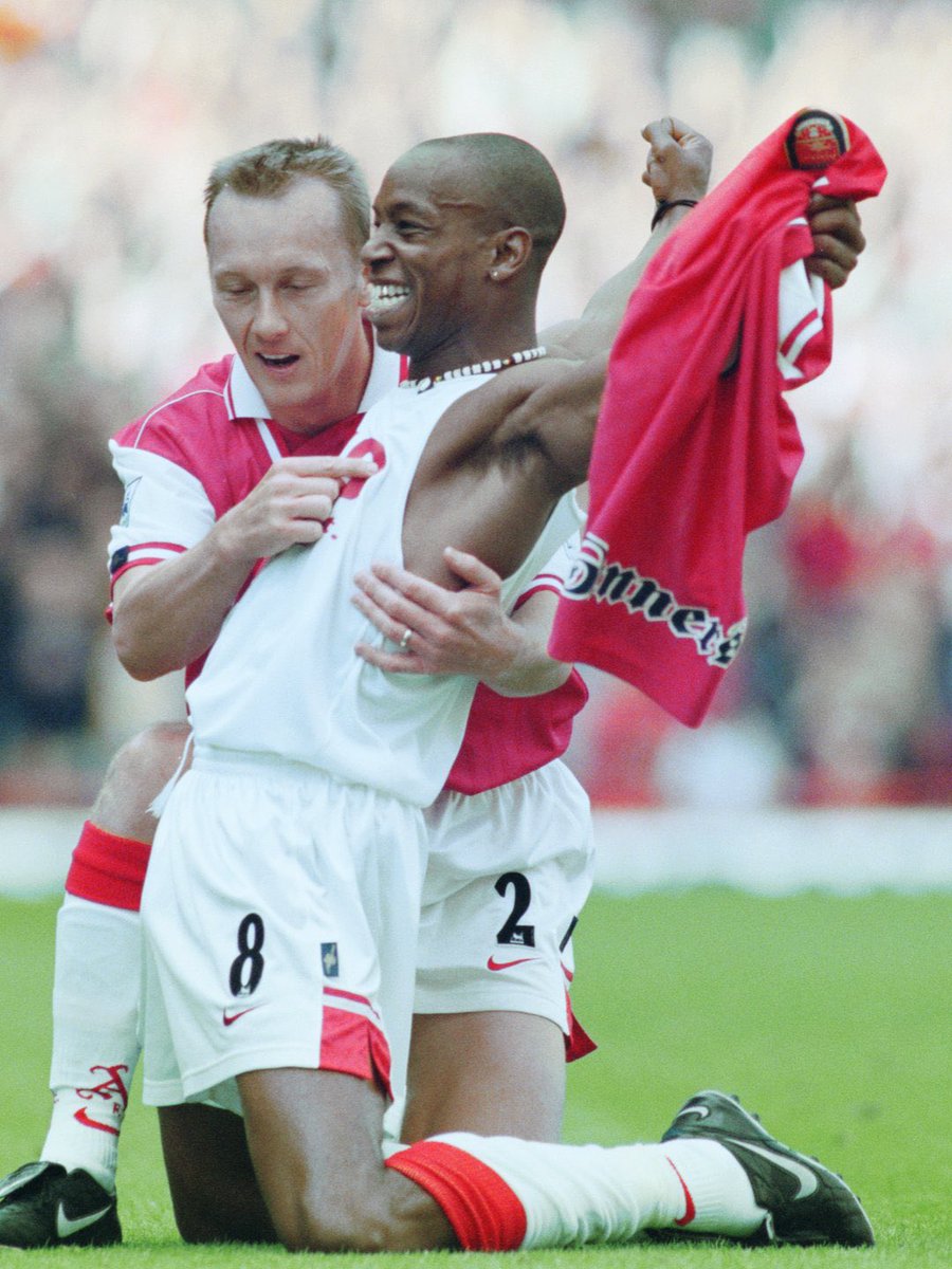 Mercado_Ingles's tweet photo. 🔴💰 Un día como hoy en el año 1991, Arsenal ficha a un tal Ian Wright por £3.5M, procedente del Crystal Palace, lo demás es pura gloria. 🔝🏴󠁧󠁢󠁥󠁮󠁧󠁿

🏆 Premier League
🏆 Recopa de Europa 
🏆 Copa de la Liga
🏆🏆 FA Cup https://t.co/rldyOAEXxT