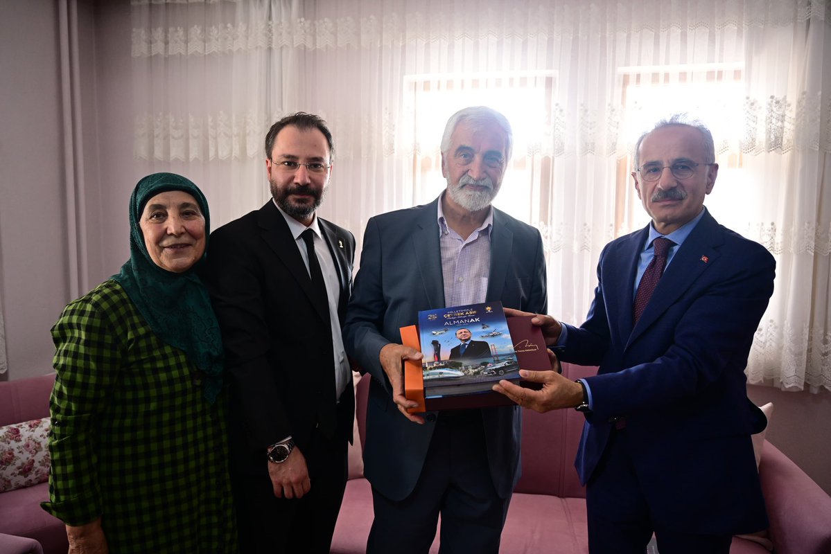 a_uraloglu's tweet photo. Önceki Dönem AK Parti Isparta İl Başkanımız Sayın Abdullah Gülcemal’i ziyaret ederek Isparta’mızın geleceğine dair fikirlerimizi ve ortak hedeflerimizi paylaştık. 🤝

Aynı dava etrafında kenetlenen gönül birlikteliğimizle Türkiye Yüzyılı hedeflerimize yürümeye devam ediyoruz. ✨

📍Isparta

#TürkiyeHızlanıyor 🇹🇷
