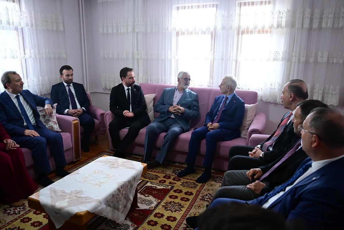 a_uraloglu's tweet photo. Önceki Dönem AK Parti Isparta İl Başkanımız Sayın Abdullah Gülcemal’i ziyaret ederek Isparta’mızın geleceğine dair fikirlerimizi ve ortak hedeflerimizi paylaştık. 🤝

Aynı dava etrafında kenetlenen gönül birlikteliğimizle Türkiye Yüzyılı hedeflerimize yürümeye devam ediyoruz. ✨

📍Isparta

#TürkiyeHızlanıyor 🇹🇷