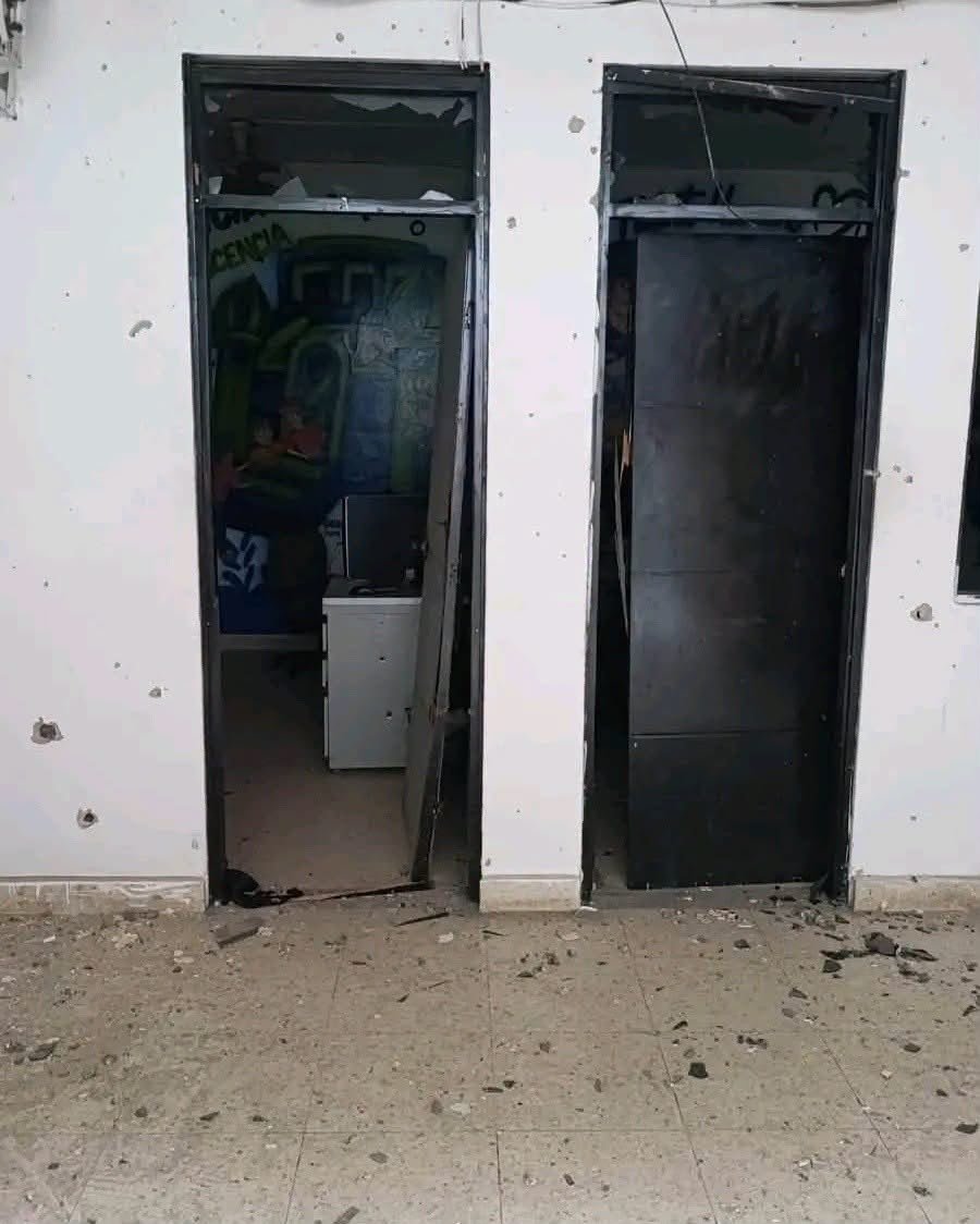 OlguinMayorgaP's tweet photo. Así quedó la Estación de Policía del municipio de #Aguachica, en el departamento del #Cesar, después del ataque con Drones Cargados con explosiv0s lanzados anoche contra esa unidad policial. https://t.co/iCy6ThqhAQ