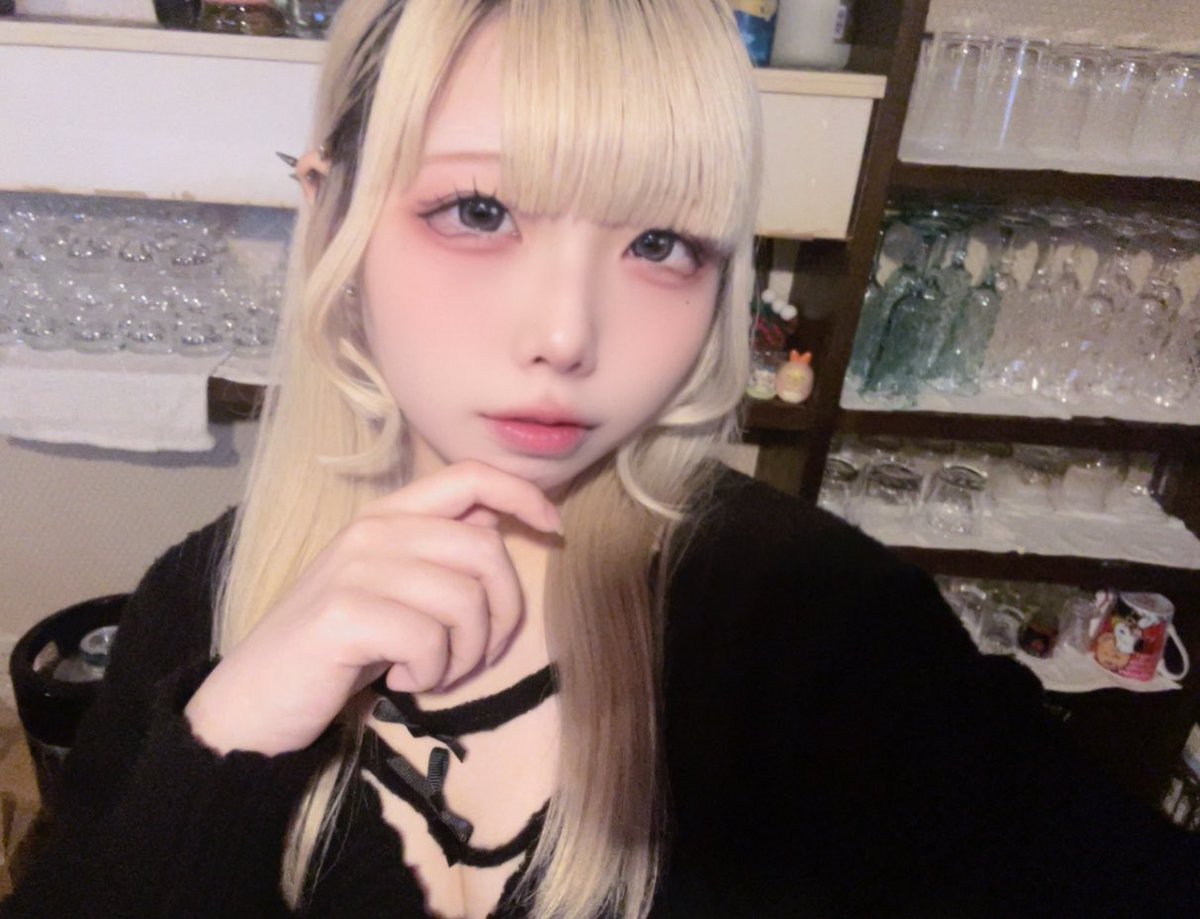 Suu_lpra's tweet photo. 21~5いてます‼️

私服イベ1日目‼️
明日も違う服で居るからね❓
2日とも見にこないと損だょーー❓

 #京都  #会えるやさん  #自撮り界隈  #コンカフェ https://t.co/SmwgHlCPYb