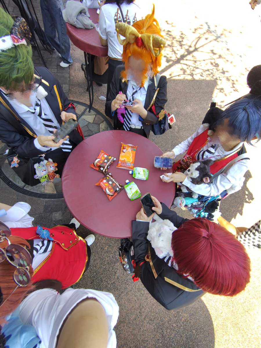 kaijuu_an's tweet photo. 昨日ですが!!念願ﾊｰﾂ5人 えーすくんでした🏰❤
念願すぎる5人といとしのすてぃっちにあえてほんとに最高の日だった😭😭😭
そして4枚目 今回ﾊｰﾂの賑やかし且つうるさい担当のぎゃーるなﾏﾌﾞです😎✨さすがに修学旅行楽しみすぎちゃったかな😽🎶 https://t.co/VgR6DNIcUR