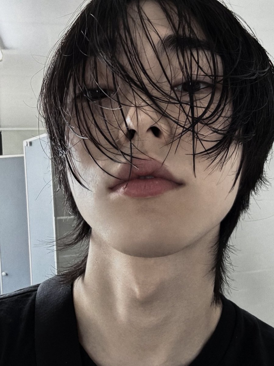 oceanxoul's tweet photo. ohh okayy, i’m starting the rumour 👀 #haniriku https://t.co/muvjlNdBMr