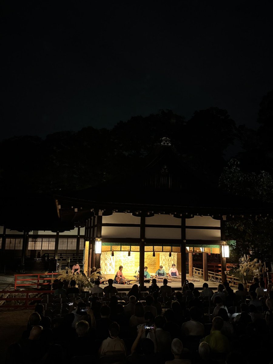 kamomioyajinja's tweet photo. 名月管絃祭、斎行中です。
夜空には厚く雲がかかりお月様を遮っていますが、管絃の調を皆様にお楽しみいただいております。
#賀茂御祖神社 #下鴨神社 #中秋の名月 #月見 https://t.co/YN2fBh0Lis