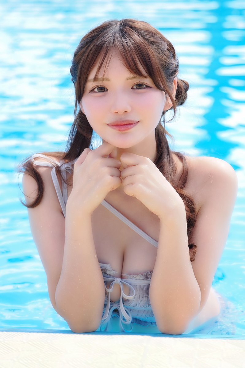 s_meru0's tweet photo. アイドルじゃないけど、好き顔9選に入ってる？ https://t.co/UlC7jW2FJ5