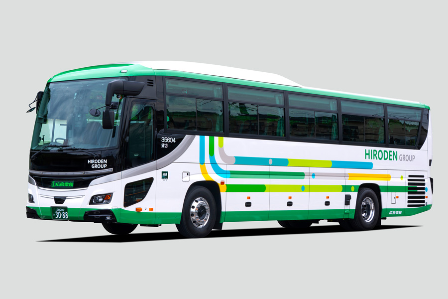 traicycom's tweet photo. 広島電鉄、貸切バスを増車　愛称は「ヨリトリミドリ」に決定 https://t.co/ejlNVgumoE https://t.co/K8Yti8zruB