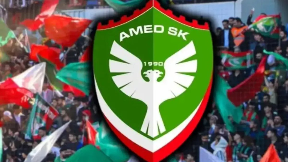 tvzend's tweet photo. Amedsporê ji niha ve 213,7 milyon lîra (4,5 milyon dolar) qezenc kir

Federasyona Fûtbolê ya Tirkiyeyê (TFF), dabeşkirina dahata weşanê ya sezona 2026-2027 a Super Lîgê aşkere kir.

Federasyonê da zanîn ku kompara weşanê BeIN Sports wê nêzîkî 6,5 milyar lîra (135,5 milyon dolar) dahatê li 18 tîman belav bike.

Li gorî hesaban wê ji % 48ê vê dahatê bi yeksanî li 18 tîman, ji % 46ê wê li gorî serkeftinên wan li tîman û ji % 6ê wê jî li tîmên ku dikevin rêza 6ên pêşek bihê belavkirin.

Her tîmek, ji ber beşdarî li Super Lîgê dike, wê ji dahata ji % 48; 174,5 milyon lîra werbigire û li gorî performansê wê serê her serkeftinê 9,8 milyon lîra û di beraberiyan de jî 4,9 milyon lîra werbigire.

Tîma ku bibe şampiyon jî wê 126 milyon lîra werbigire.

Li gorî van hesaban Amedspor li gel 174,5ê dahata beşdariya Super Lîgê, di 6 hefteyên çûyî de, bi 4 serkeftin, 1 beramberî û 1 têkçûnê, ji niha ve 213,7 milyon lîra dahatê bi dest xistiye.