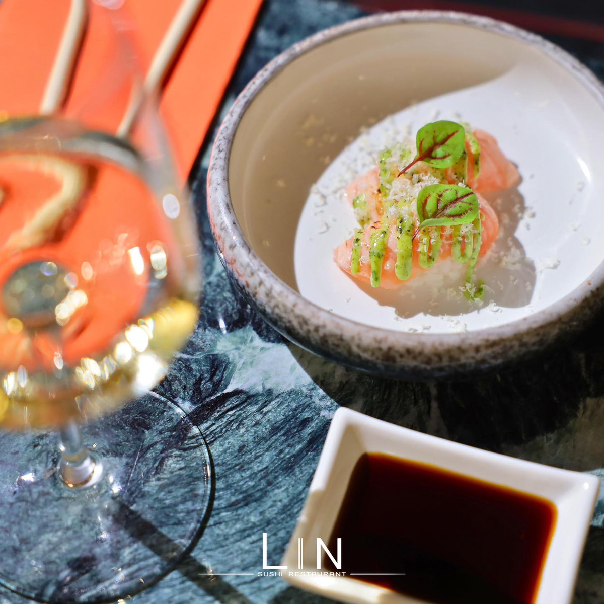 RaeannLevrjde's tweet photo. Squisitezze di mare, ingredienti selezionati e maestria artigianale: ogni piatto del nostro ristorante sushi regala un’esperienza unica. Prenota e scopri il vero gusto delle nostre creazioni. 080 2369124 | 351 6424056 | Corso Vittorio Emanuele II, 50 https://t.co/u67XN3YatN