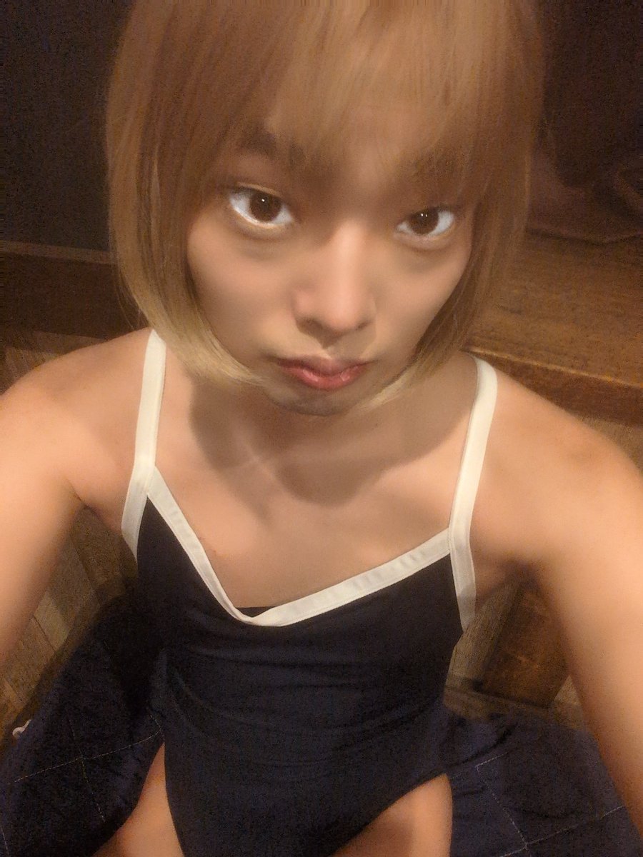 Maomaou_'s tweet photo. 大阪に何個かプール付きラブホあるんだ！！行ってみたいな〜！！
連れてっての上目遣い笑
 #女装  #おとこの娘  #男の娘  #女装男子 https://t.co/7bpMYpxacR