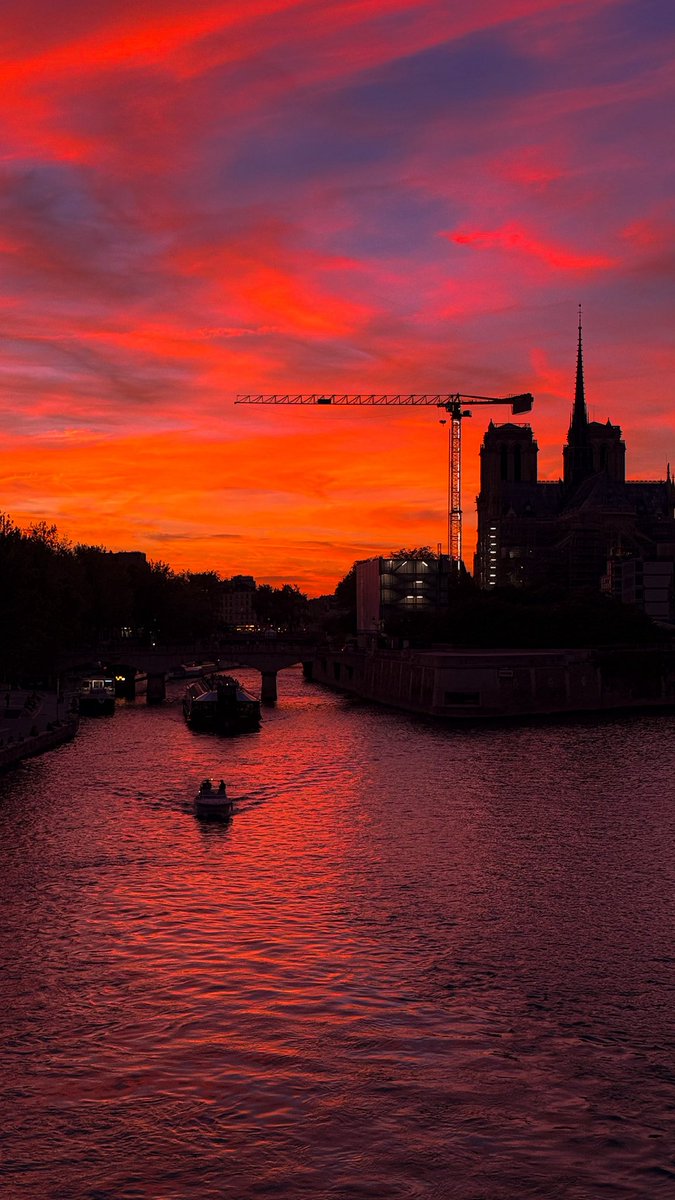 Zaid93k's tweet photo. Ce que Paris nous a proposé hier hein https://t.co/8y663lqC7d