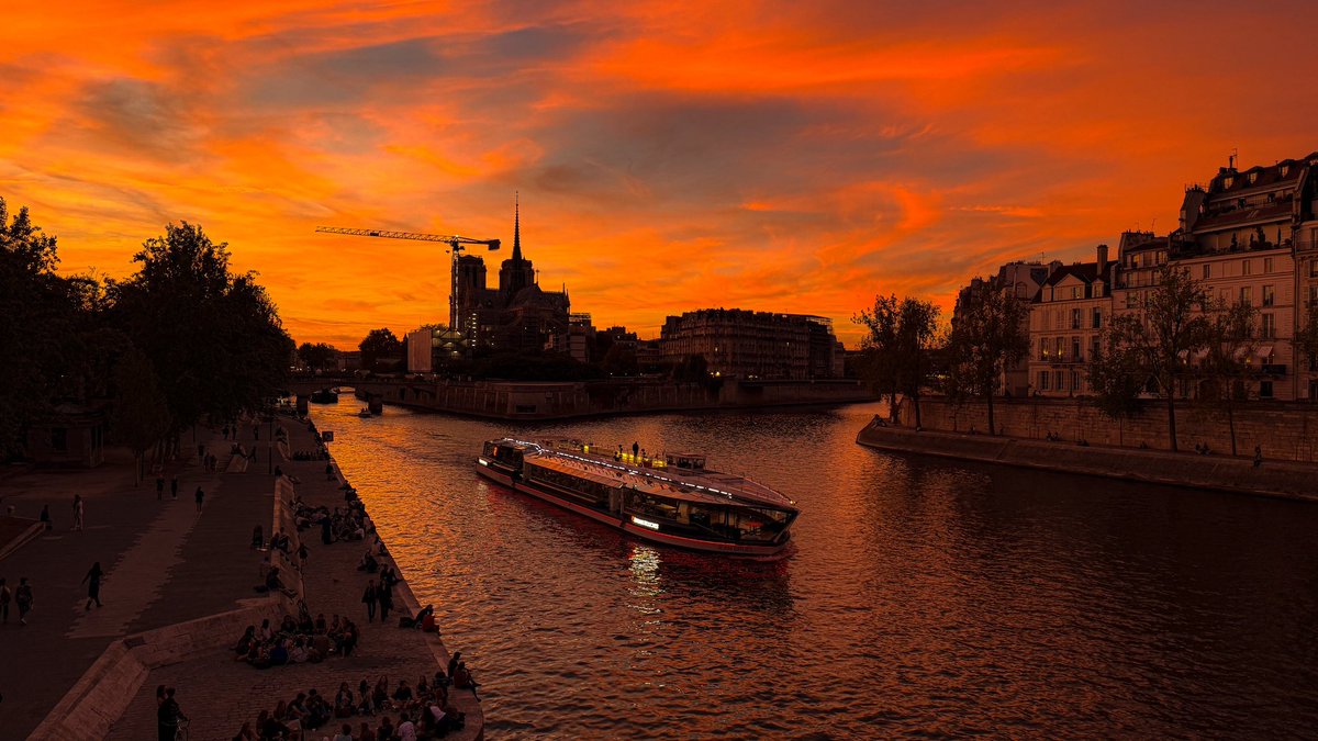 Zaid93k's tweet photo. Ce que Paris nous a proposé hier hein https://t.co/8y663lqC7d