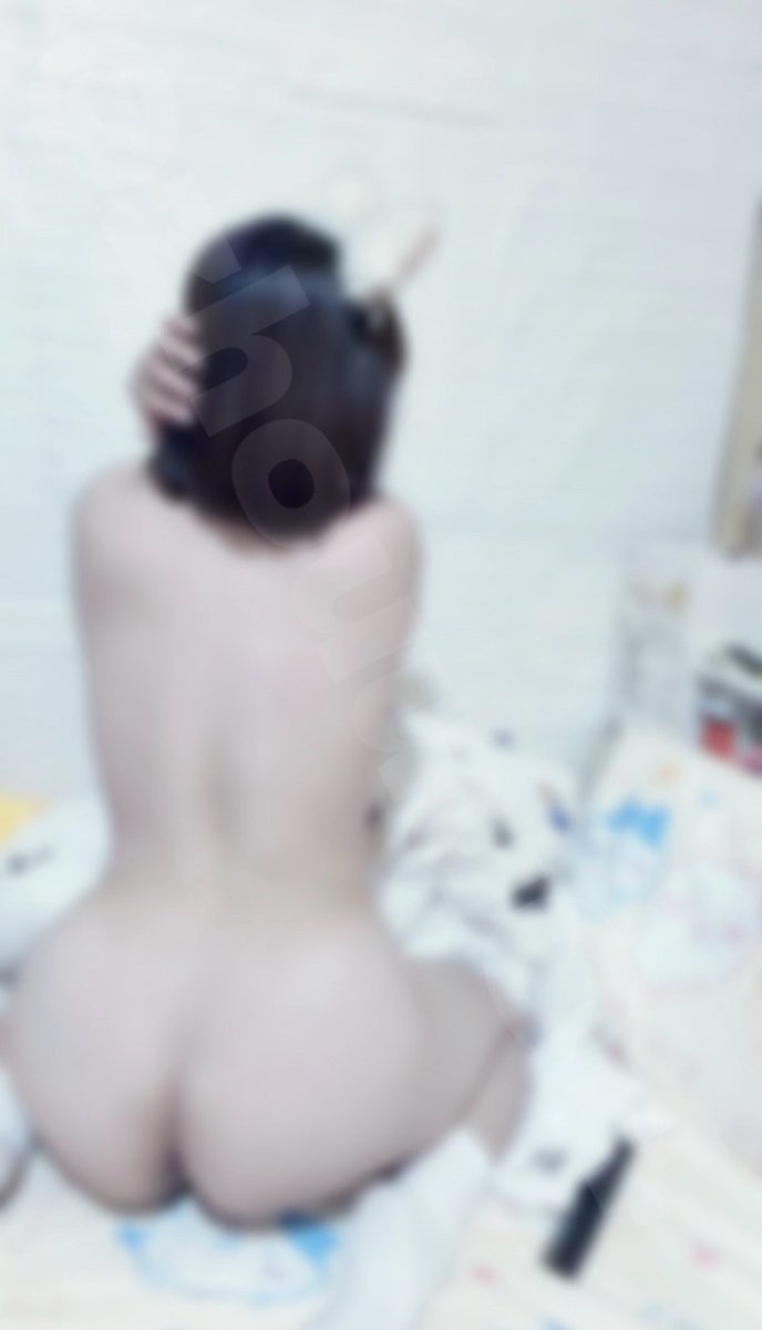 zhouuu04's tweet photo. 中秋節快樂🎑～
各位寶寶💗 
大家記得吃飽飽💗
也別忘了要射滿滿
給小母狗喔💗 https://t.co/apuKBgXE3K